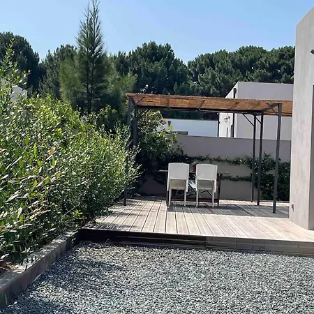 빌라 With Private Pool, Lentre Terre Et *