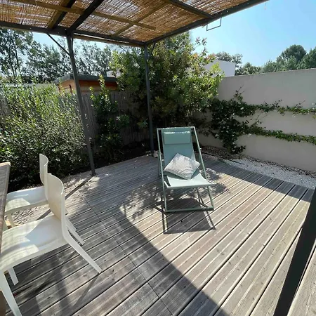 빌라 With Private Pool, Lentre Terre Et